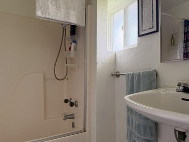 Tucked at the very end of a quiet drive, this three-bedroom - photo 7