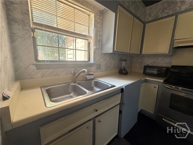 Great opportunity to make this 2-bedroom, 1.5-bath end-unit - photo 10