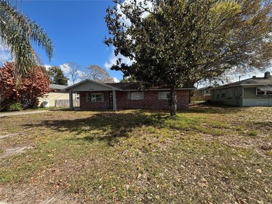 Short Sale. Short Sale. Approved Short Sale. This spacious home - photo 2