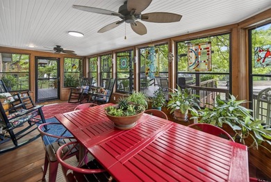 Absolutely Adorable Waterfront Cottage on Lake Cypress Springs! - photo 18