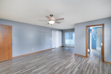 Beautiful three-bedroom, two bath home located in a charming - photo 18