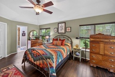 Absolutely Adorable Waterfront Cottage on Lake Cypress Springs! - photo 22