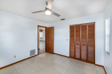 Beautiful three-bedroom, two bath home located in a charming - photo 22