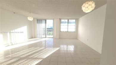 Little Maule Lake Condo For Sale in Aventura Florida