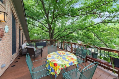 Absolutely Adorable Waterfront Cottage on Lake Cypress Springs! - photo 33