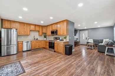 Charming single-level home offering comfort, functionality, and - photo 4