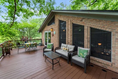 Absolutely Adorable Waterfront Cottage on Lake Cypress Springs! - photo 34
