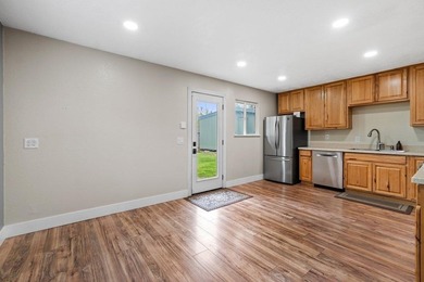 Charming single-level home offering comfort, functionality, and - photo 6