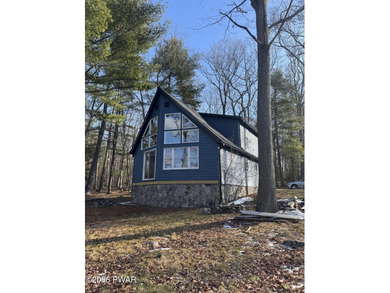 Marcel Lake Home For Sale in Dingmans Ferry Pennsylvania
