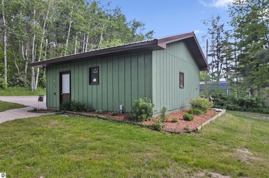 Enjoy beautiful views of Stoneledge Lake from the spacious back - photo 39