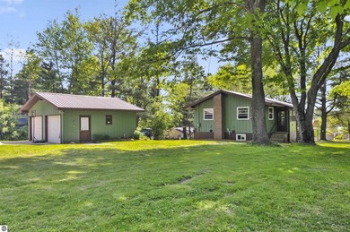 Enjoy beautiful views of Stoneledge Lake from the spacious back - photo 40