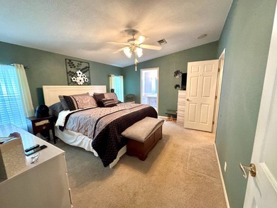 Partially furnished and move-in ready - just bring your - photo 41