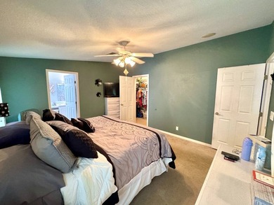 Partially furnished and move-in ready - just bring your - photo 42