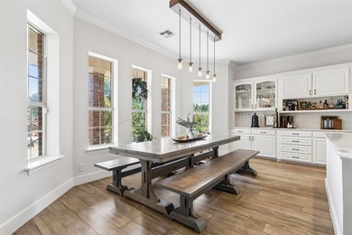 Private Equestrian Estate. A rare opportunity to own a turnkey - photo 12