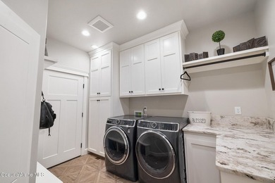 Experience North Idaho luxury with this exquisite, custom-built - photo 14