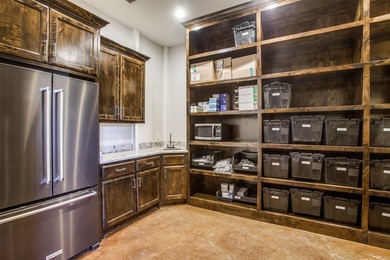 Private Equestrian Estate. A rare opportunity to own a turnkey - photo 25