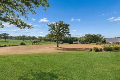 Private Equestrian Estate. A rare opportunity to own a turnkey - photo 36