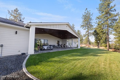Experience North Idaho luxury with this exquisite, custom-built - photo 40