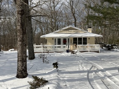 Hemlock Lake Home For Sale in Lords Valley Pennsylvania