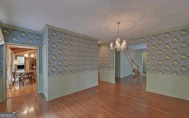 Curated over time to accommodate family and guests alike, this - photo 10