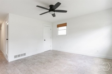 2332 Bona Bella Avenue is a beautifully updated 3-bedroom - photo 3