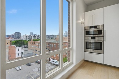 Beautifully designed 3-bedroom + den, 3.1-bath corner residence - photo 14