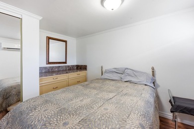 Beautifully maintained and fully furnished 1-bedroom home - photo 14