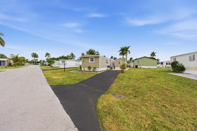 Beautifully maintained and fully furnished 1-bedroom home - photo 17