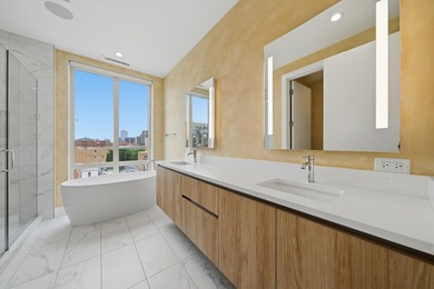 Beautifully designed 3-bedroom + den, 3.1-bath corner residence - photo 20