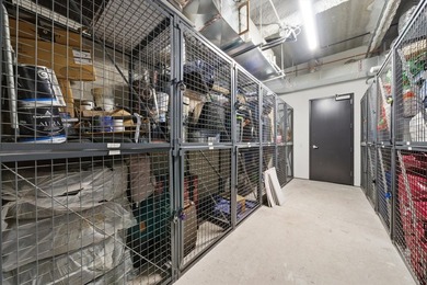 Beautifully designed 3-bedroom + den, 3.1-bath corner residence - photo 29