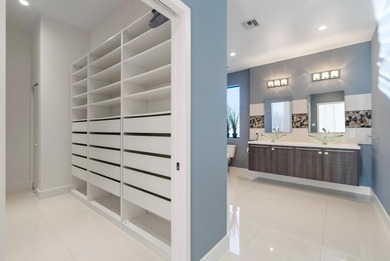 BOATERS DREAM!!! Dock your boat in your back yard w/50amp elec