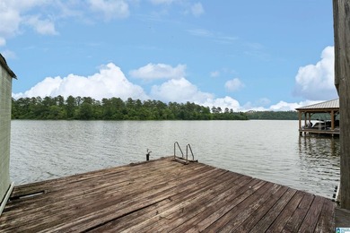 Wow! Everyone's been looking for a Great Lake fixer-upper under - photo 35