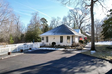 This spacious open-floor plan 3 bedroom/2 bathroom home is less