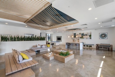 BOATERS DREAM!!! Dock your boat in your back yard w/50amp elec