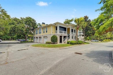 Rare Carriage House unit in the gated, maintenance-free - photo 3