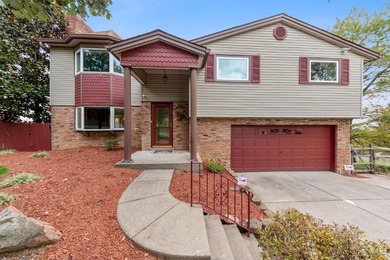 (private lake, pond, creek) Home Sale Pending in Springfield Twp. Ohio