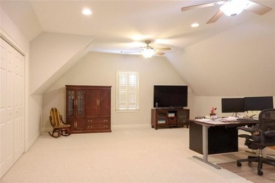 Premier Location in The Fairways! Welcome to a one-of-a-kind - photo 32