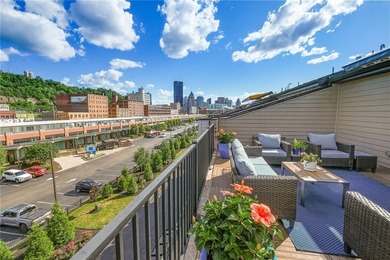 Welcome to 1920 Waterfront Place, a stunning, modern brownstone - photo 3
