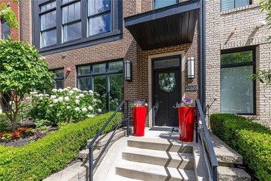 Welcome to 1920 Waterfront Place, a stunning, modern brownstone - photo 4