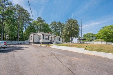 Fully operational and 100% occupied, this 13-bedroom adult - photo 4