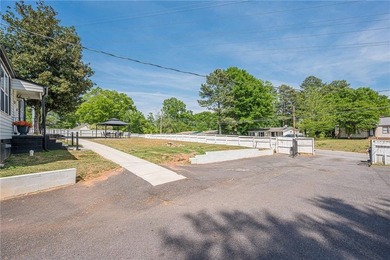 Fully operational and 100% occupied, this 13-bedroom adult - photo 5