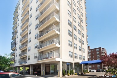 The Regency's condominiums are the perfect blend of comfort - photo 2