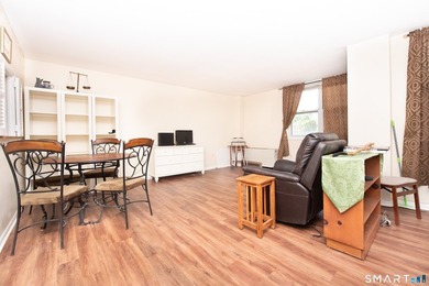 The Regency's condominiums are the perfect blend of comfort - photo 8