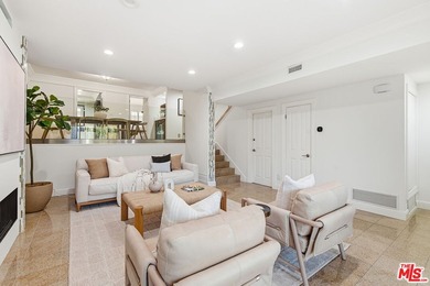 Stunningly renovated townhome overlooking a beautifully - photo 4