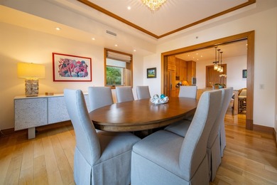 This exquisitely furnished residence offers luxury resort-style - photo 23