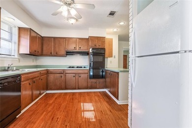 Well maintained home in the heart of Slidell. This 3 bedroom 2 - photo 6