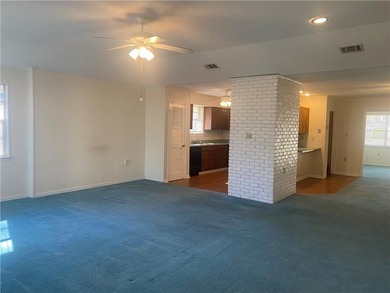 Well maintained home in the heart of Slidell. This 3 bedroom 2 - photo 8