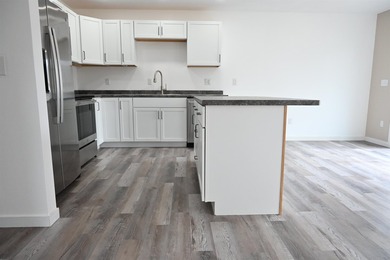NEW Construction! This brand-new two-story duplex offers a fresh - photo 8