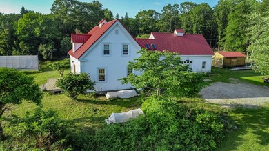 Discover the ultimate Maine lifestyle at this 29-acre rare - photo 4