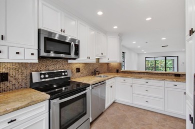 UPDATED UPPER CORNER 2 BED, 2BTH CONDO W/LAKEVIEWS. FRESHLY - photo 11